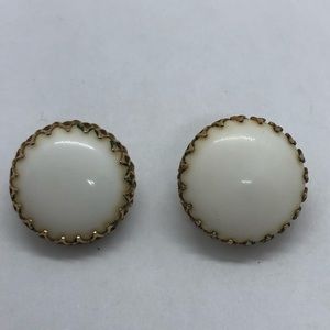 VTG Elegant Button Clip-on Earrings